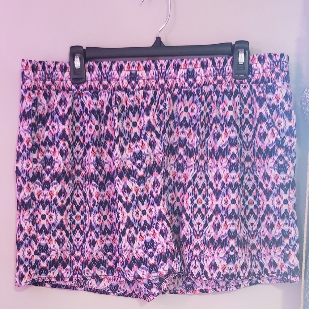 Women's Pink Patterned Elastic Waist Shorts